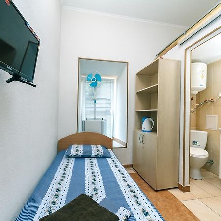 Small Room Near Independence Square Kiev Exterior photo